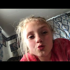 Meet your Posher, Mackenzie